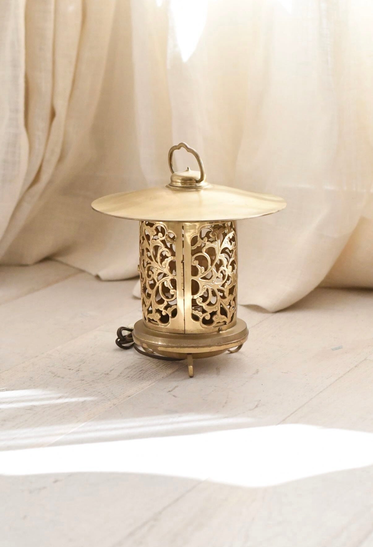 Filigree Lamp
