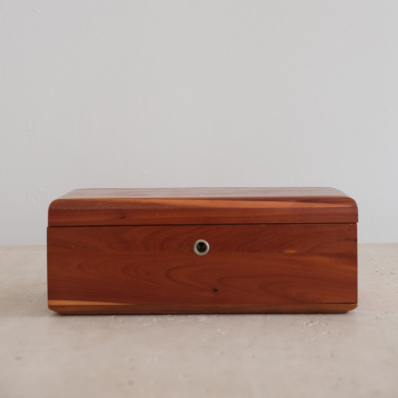 Vintage Lane Cedar Box