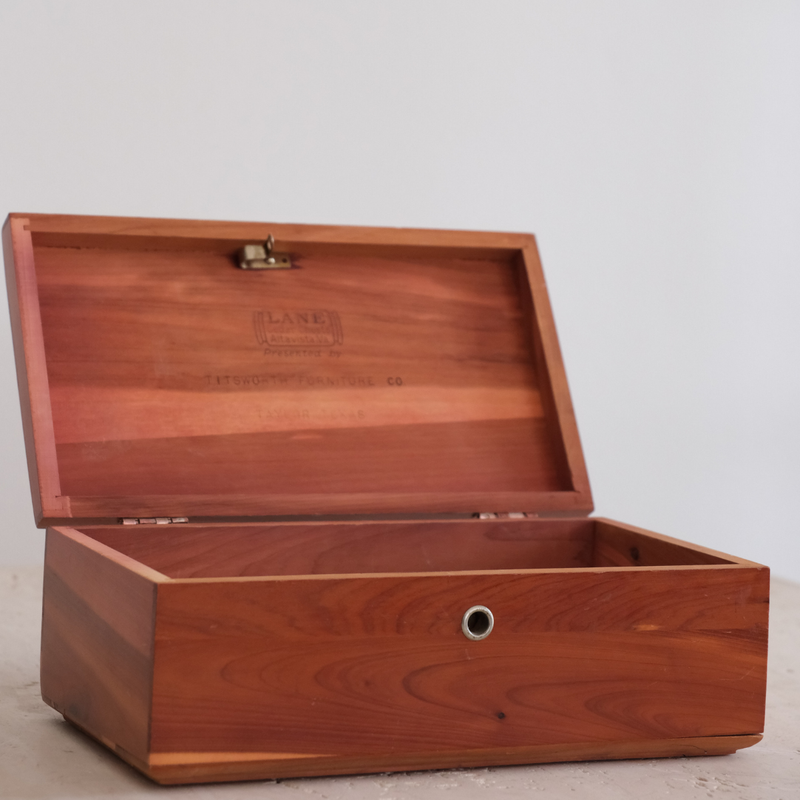 Vintage Lane Cedar Box