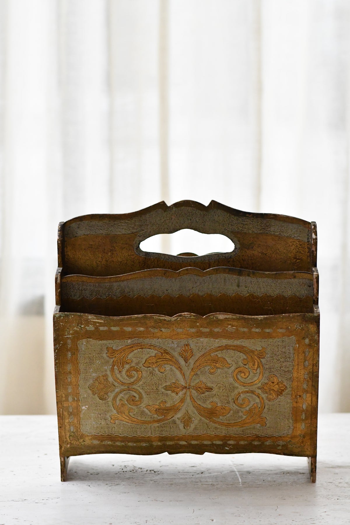Florentine Mag Rack