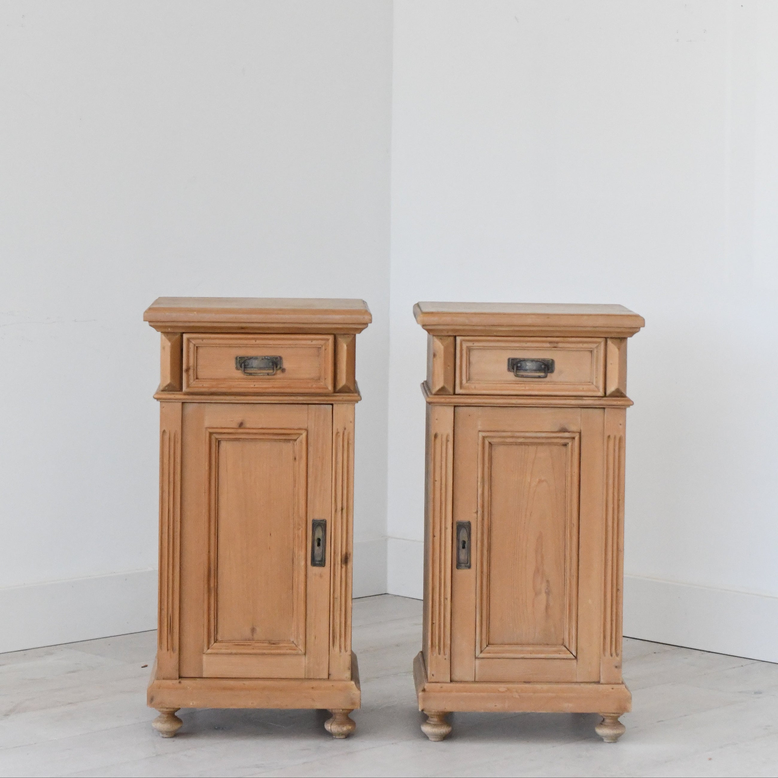 Pine End/Side Tables