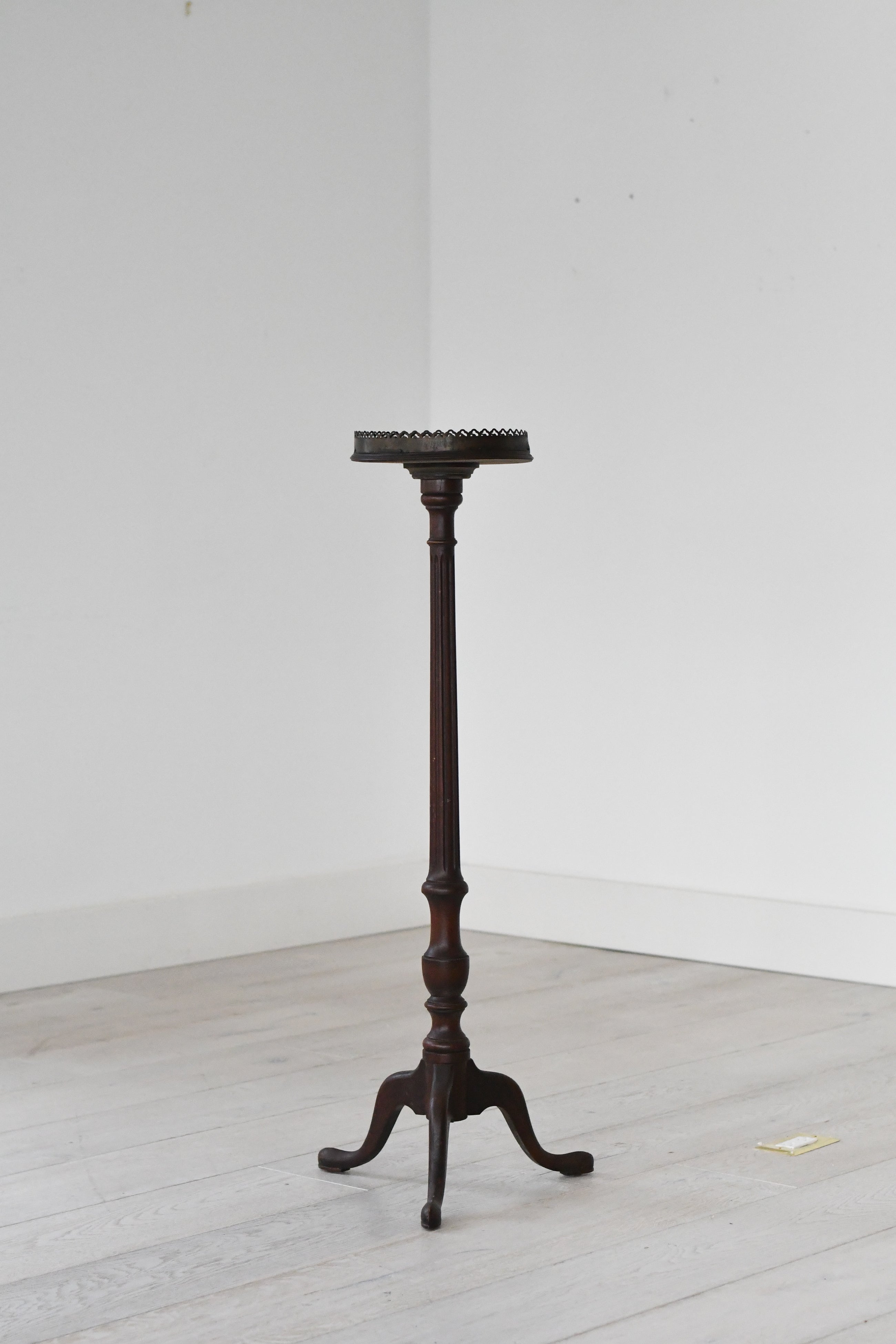 Carved Pedestal Table