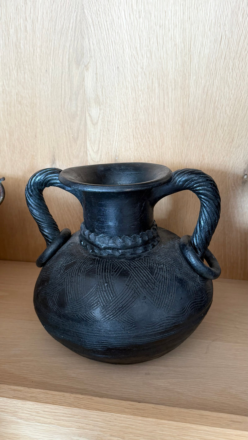 The Delphine Cachepot