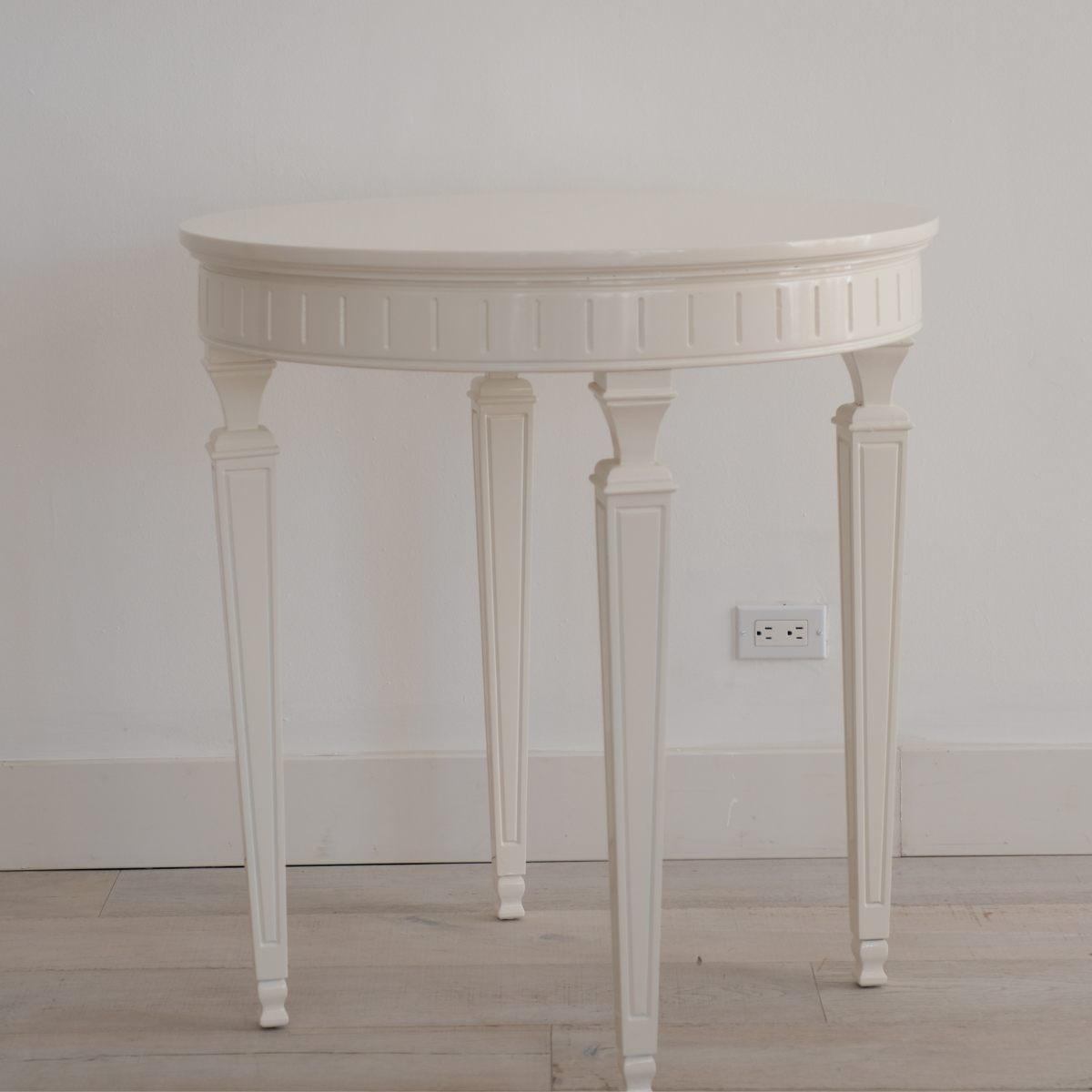 Lacquered Round Table