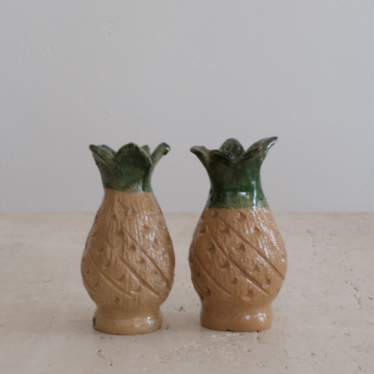 Oaxa Pineapple Shakers