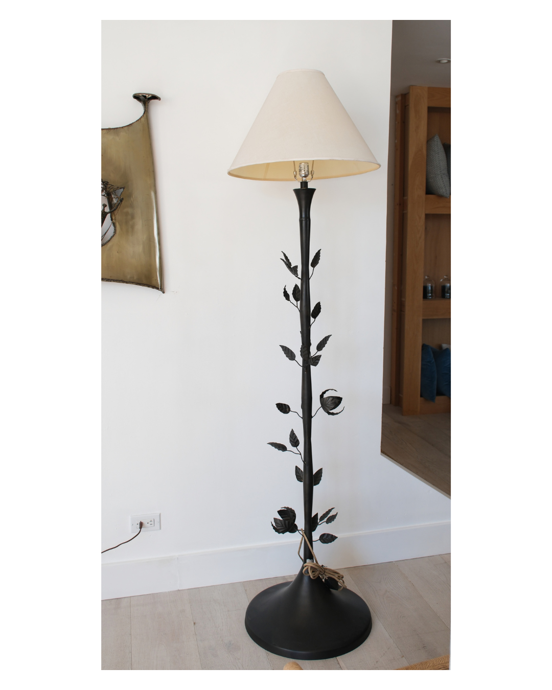 Natural Flower Lamp- Black finish
